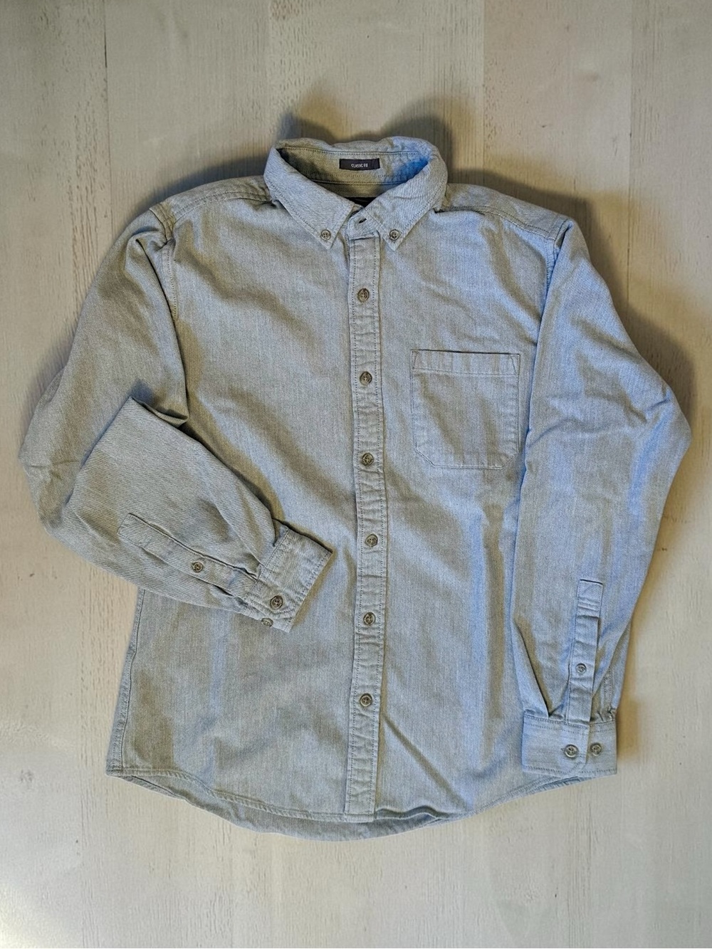 Eddie Bauer Grey Button-Down Men's Long Sleeve Shirt Size M 100% Cotton